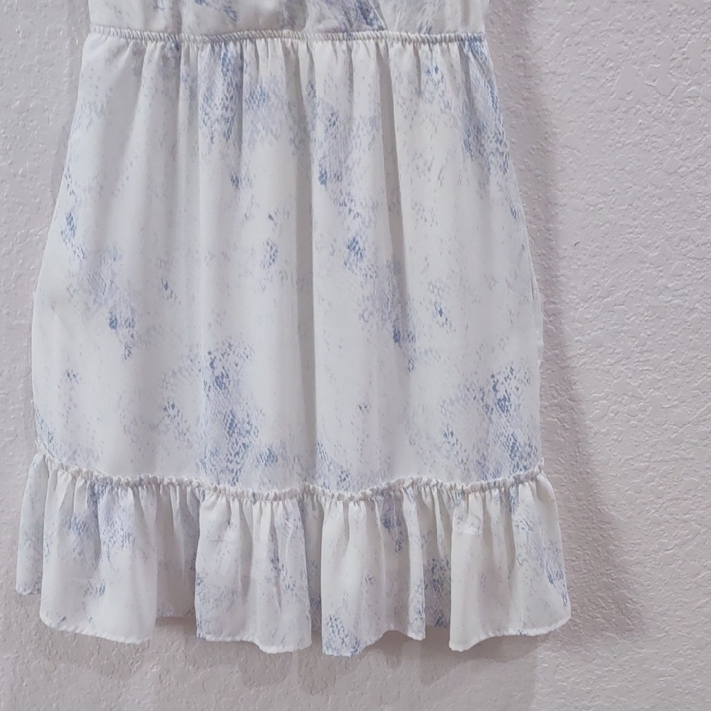 Sim & SamWhite and Blue Sleeveless Dress - Picture 5 of 17